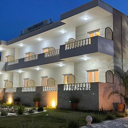 Hotel Valerios كريوبيجي المظهر الخارجي الصورة
